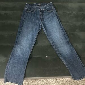 Hi, I’m selling these long straight dark blue jeans